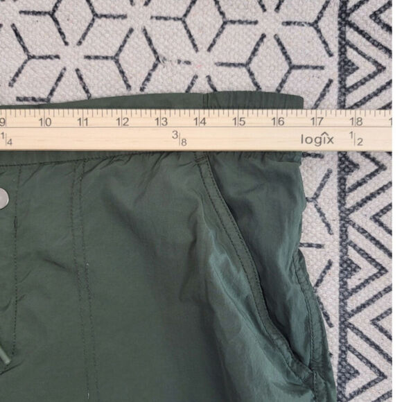 ATHLETA EXPEDITION JOGGER in HUNTER GREEN, SZ 4 TALL - Picture 10 of 12